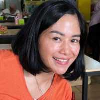 Kisah Food Vlogger Farida Nurhan Diacuhkan Saat Beli Mobil Gegara Pakai Sendal Jepit