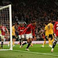 Liga Inggris: Tandukan Varane Menangkan MU Atas Wolves