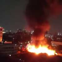 Kebakaran Landa Pemukiman Padat Depan Kantor Wali Kota Jakpus: Api Membumbung Tinggi