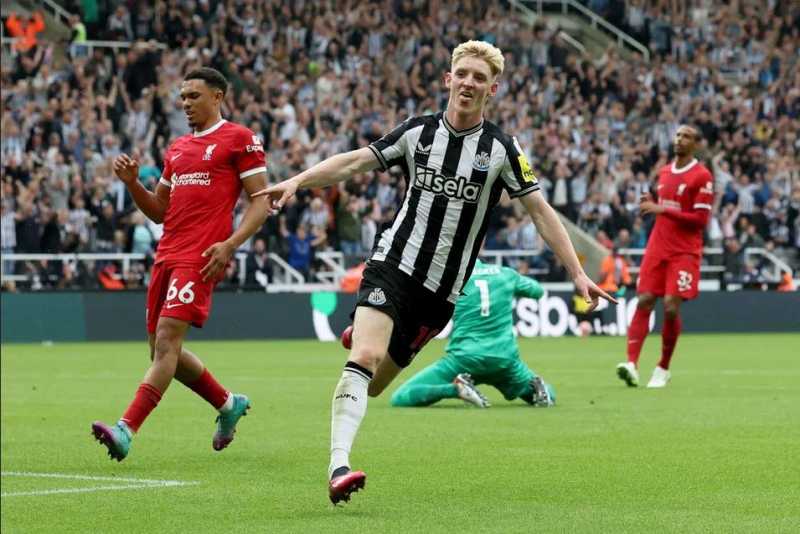     Newcastle United vs Liverpool 1-2: Anthony Gordon sempat membawa The Magpies unggul di menit ke-26