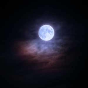 Ada Fenomena Super Blue Moon dan Planet Saturnus 30-31 Agustus, Cek Jadwalnya