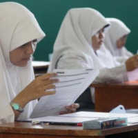 14 Siswi SMP Negeri 1 Lamongan Dicukur Pitak Gegara Tak Pakai Ciput Jilbab