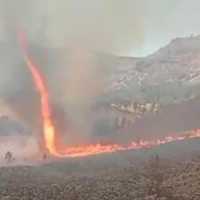 Heboh Tornado Api di Gunung Bromo yang Terbakar Akibat Foto Prewedding Pakai Flare