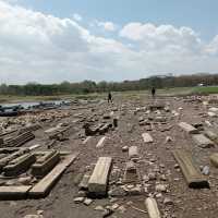 Misteri Munculnya Pemakaman Kuno di Waduk Gajah Mungkur