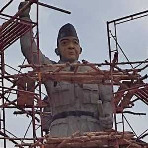 Patung Soekarno Rp500 Juta di Banyuasin Disebut Tak Mirip: Wajah Tembem, Badan Gempal
