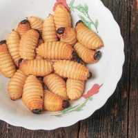 Viral Anak SD Diejek Guru dan Teman Gegara Bekal Ulat Sagu, Gizinya Ternyata Segudang