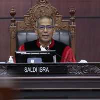Hakim Saldi Isra Ungkap Putusan Batas Usia Capres Berubah Usai Anwar Usman Ikut Rapat