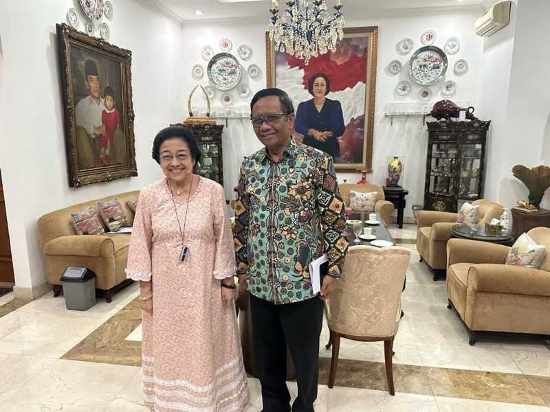     Ketum PDIP Megawati Soekarnoputri bertemu dengan Menko Polhukam Mahfud MD jelang pengumuman bakal cawapres pendamping Ganjar Pranowo (Istimewa)
