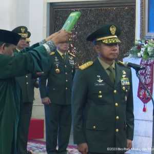 Jokowi Lantik Letjen Agus Subiyanto Jadi KSAD, Gantikan Jenderal Dudung