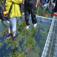 6 Destinasi Jembatan Kaca di Indonesia, Uji Nyali Sambil Nikmati Keindahan Alam