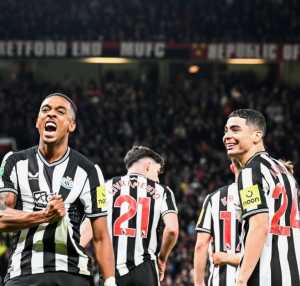 Carabao Cup: Liverpool-Chelsea Lolos, Arsenal-Man United Dibantai, Elkan Baggott Top