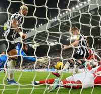 Hasil dan Klasemen Liga Inggris: Man City ke Puncak, Newcastle Menang Kontroversial