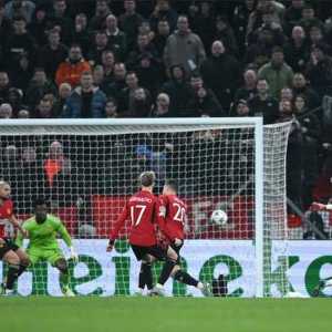 Hasil Liga Champions: Man United Keok di Drama 7 Gol, Bayern-Madrid Lolos