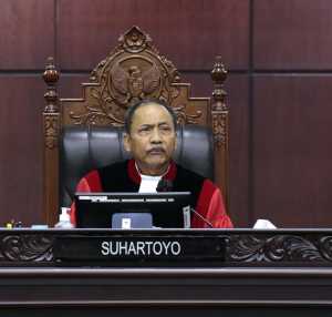 MK tak terima gugatan terkait syarat pendidikan Wapres Gibran
