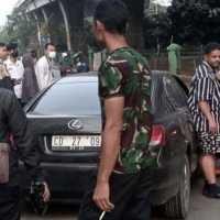 Pengendara Lexus Berplat Kedubes Irak Tabraki 4 Pejalan Kaki di Koja