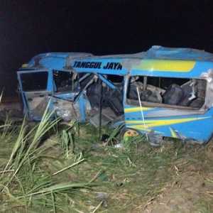 Mobil Elf vs KA Probowangi di Lumajang: 11 Tewas, 5 Luka-luka