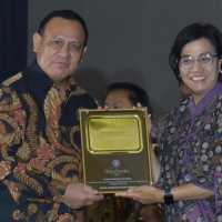 Ironi Firli Bahuri: Siang Dapat Penghargaan dari Sri Mulyani, Malam Jadi Tersangka