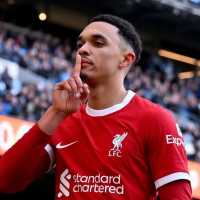Liga Inggris: Trent Buyarkan Ambisi Man City, Arsenal ke Puncak, Chelsea Dibantai