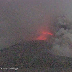 Gunung Merapi Meletus, Hujan Abu Terjadi di Boyolali dan Magelang
