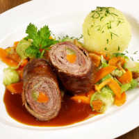 Resep Rolade Saus Nanas, Segar dan Bikin Ketagihan