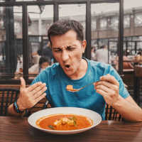 Manfaat Makan Makanan Pedas: Turunkan Berat Badan Hingga Cegah Kanker