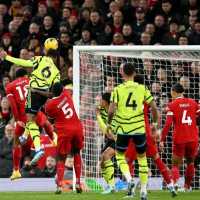 Liga Inggris: Arsenal Mantap di Puncak usai Curi 2 Poin dari Liverpool, MU Melorot