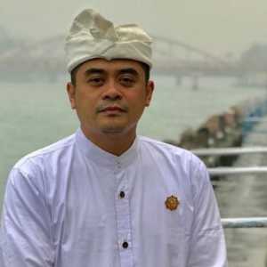 Dituding Rasis ke Wanita Berhijab, Anggota DPD Asal Bali Arya Wedakarna Buka Suara