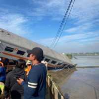 Tabrakan KA Turangga vs KA Bandung Raya: 3 Tewas, 23 Luka-luka