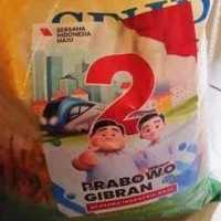 Heboh Beras Bulog Ditempeli Stiker Prabowo-Gibran, Dirut Buka Suara