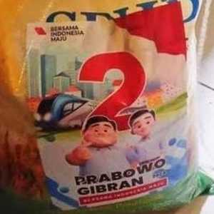 Heboh Beras Bulog Ditempeli Stiker Prabowo-Gibran, Dirut Buka Suara
