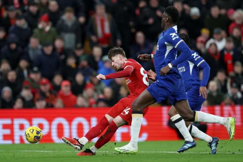    Liverpool vs Chelsea 4-1: bek Conor Bradley menjadi bintang kemenangan The Reds usai mencetak satu gol dan dua asis (premierleague.com)