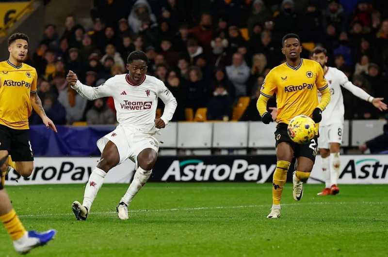     Wolverhampton Wanderers vs Manchester United 3-4: Gol Kobie Mainoo di menit ke-90+7 memastikan kemenangan Setan Merah (premierleague.com)