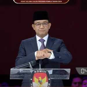 Anies Baswedan Awali Debat Capres dengan Bahasa Isyarat, Apa Maknanya?