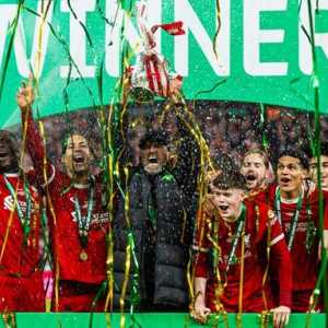 Diwarnai Gol Dianulir VAR, Liverpool Juara Carabao Cup Usai Bekap Chelsea