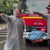 Viral Aksi Tina Toon Usir Banjir dari Kelapa Gading Hingga Senggol Pj Gubernur Heru