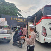 Kecelakaan Maut di Karawang: Bus Primajasa vs Truk, 1 Tewas dan Belasan Luka-luka