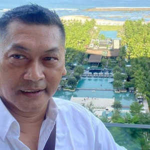 Aktor Donny Kesuma Dilarikan ke ICU Rumah Sakit Karena Serangan Jantung