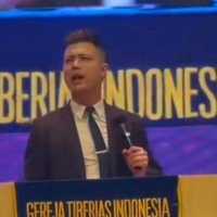 Viral Pendeta Ikutan Tren Nonis Berburu Takjil, Netizen: Kita Balas Saat Paskah