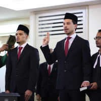 Thom Haye dan Ragnar Oratmangoen Resmi Jadi WNI, Siap Bela Timnas Indonesia