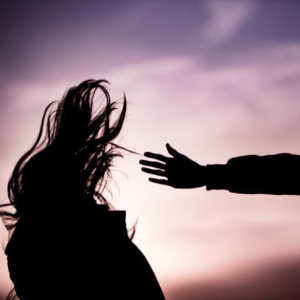 Tersinggung Soal 'Kayak Ada Alien', Pria Ini Tampar dan Ludahi Wanita di Restoran