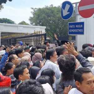 3 Orang Jadi Korban Kericuhan Saat Hadiri Open House Presiden Jokowi di Istana