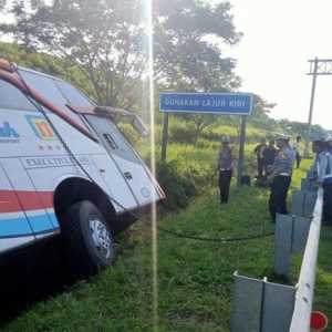 Sopir Bus Rosalia Indah Jadi Tersangka Kecelakaan Maut di Tol Batang