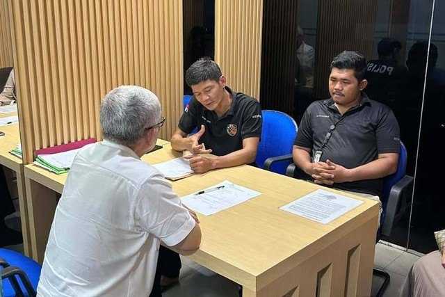     Marsekal Muda Purnawirawan TNI Asep Adang melaporkan pemilik Fortuner yang menggunakan plat dinas TNI miliknya (ist)