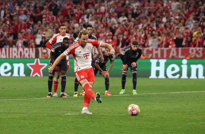     Bayern Munchen vs Real Madrid 2-2: Harry Kane mencetak gol lewat titik penalti (uefa.com)
