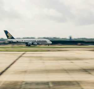 Pesawat Singapore Airlines Jenis Boeing Alami Turbulansi Parah: 1 Tewas, 30 Luka-luka