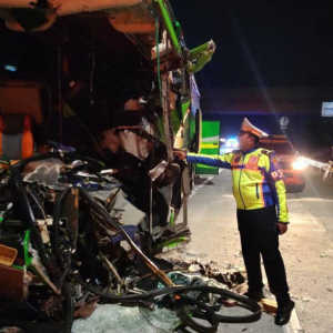 Bus Rombongan Study Tour SMP PGRI 1 Malang Kecelakaan di Tol Jombang, 2 Tewas