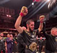 Hasil UFC 302: Kuncian Maut Islam Makhachev Hancurkan Dustin Poirier