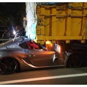 5 Fakta Porsche Maut vs Truk di Tol Dalam Kota Jakarta