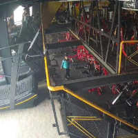 Terpental dari Treadmill, Wanita Tewas Terjatuh dari Lantai 3 Gym di Pontianak