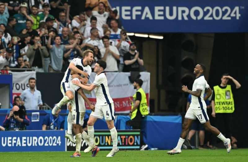     Inggris vs Slovakia: Jude Bellingham menyelamatkan Inggris dari kekalahan usai mencetak gol di injury time menit 90+5 (uefa.com)